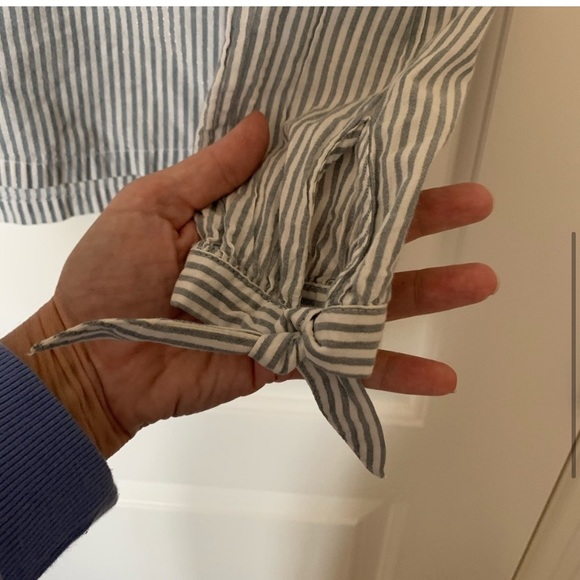 Gray and white pinstripe long sleeve top - Picture 5 of 6